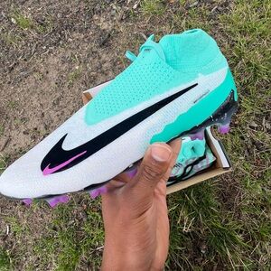 Nike phantom gx elite size 9.5 white